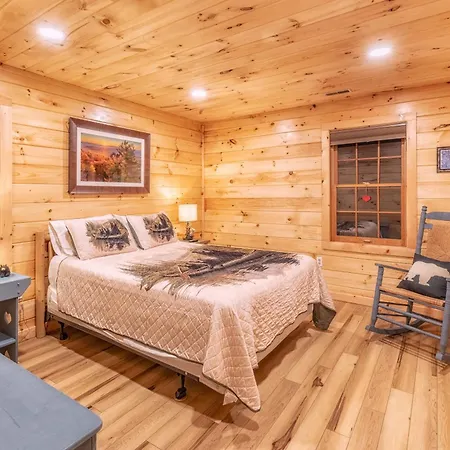 Real Log Cabin With Amazing Views, Hot Tub, Sauna, Games Gatlinburg Exterior photo