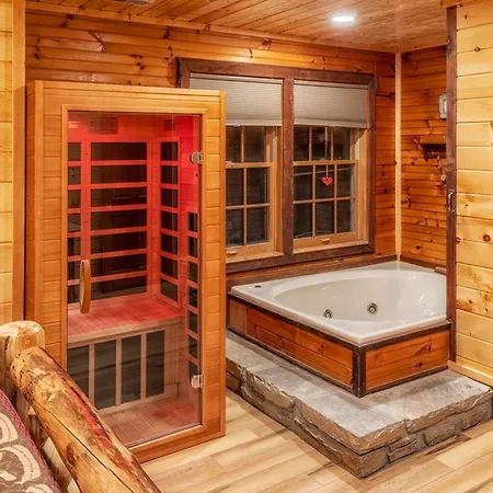 Real Log Cabin With Amazing Views, Hot Tub, Sauna, Games Gatlinburg Exterior photo