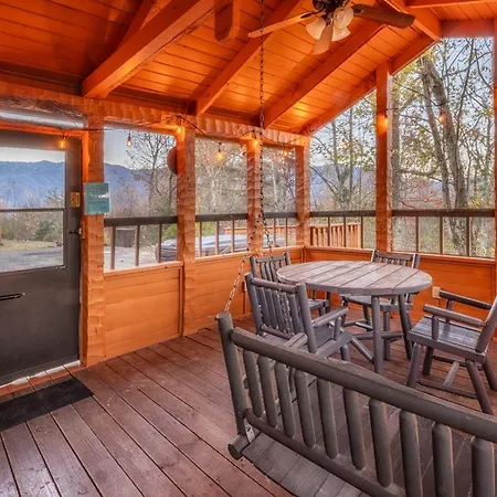 Real Log Cabin With Amazing Views, Hot Tub, Sauna, Games Gatlinburg Exterior photo
