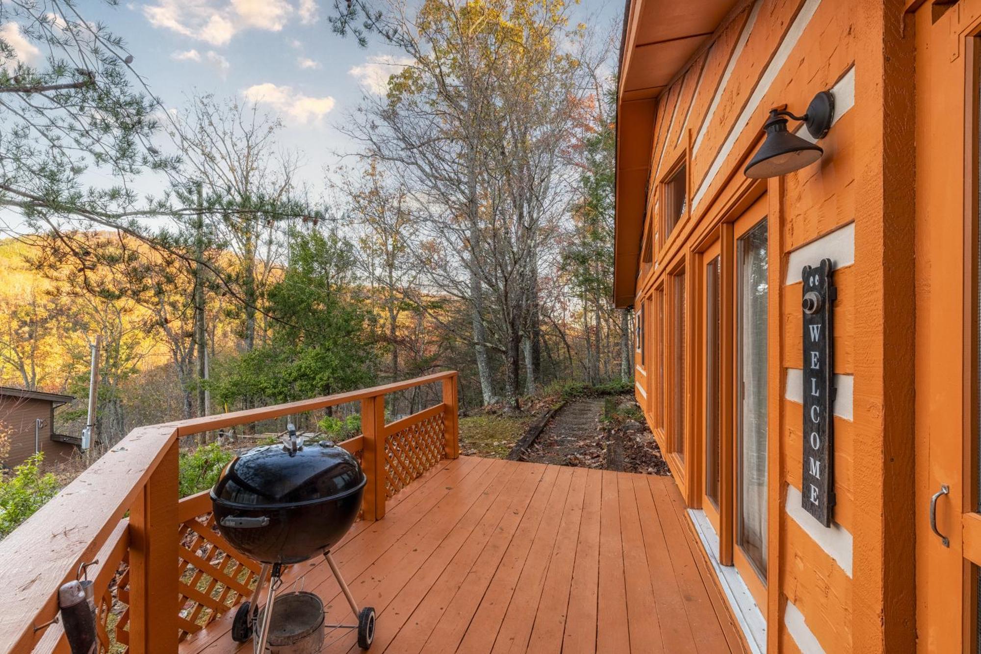 Real Log With Amazing Views, Hot Tub, Sauna, Games Ferienhaus *